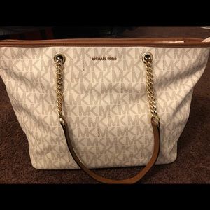 Micheal Kors large shoulder bag